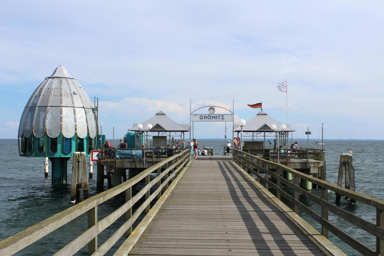 Ferienwohnungen Im Haus Strandburg Groemitz Exterior photo